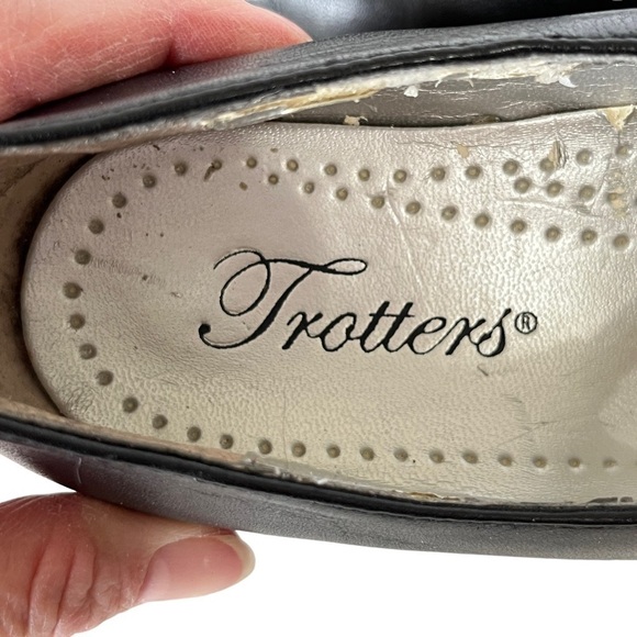 Trotters Jamie Black Leather Cross Strap Pumps Size 7 SS (Narrow) - Picture 12 of 16